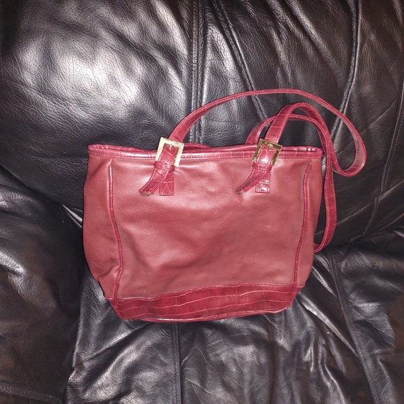 Burgundy Leather purse - Picture 2 of 6
